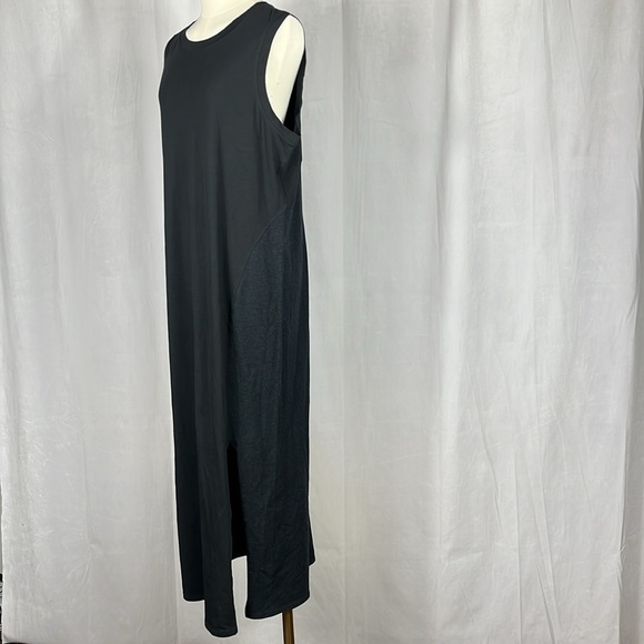 Lululemon LA Midi Dress in Black / Heather Core Black. - Picture 4 of 9